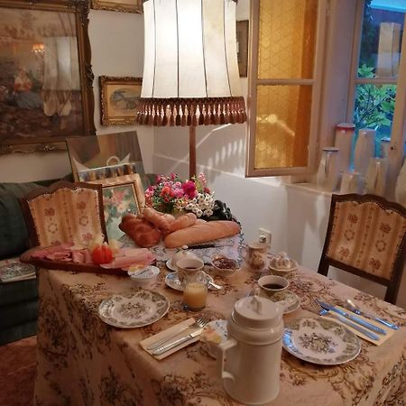 Fonagy Es Walter Vendeg- Es Borhaz Bed and Breakfast Vác Eksteriør billede